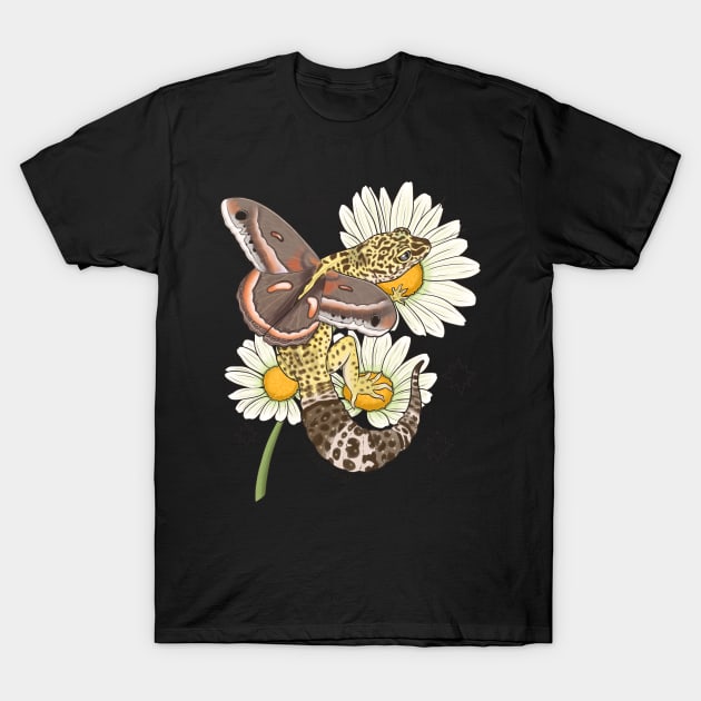 Fairy Leopard Gecko with Cecropia Moth Wings and Daisies T-Shirt by starrypaige